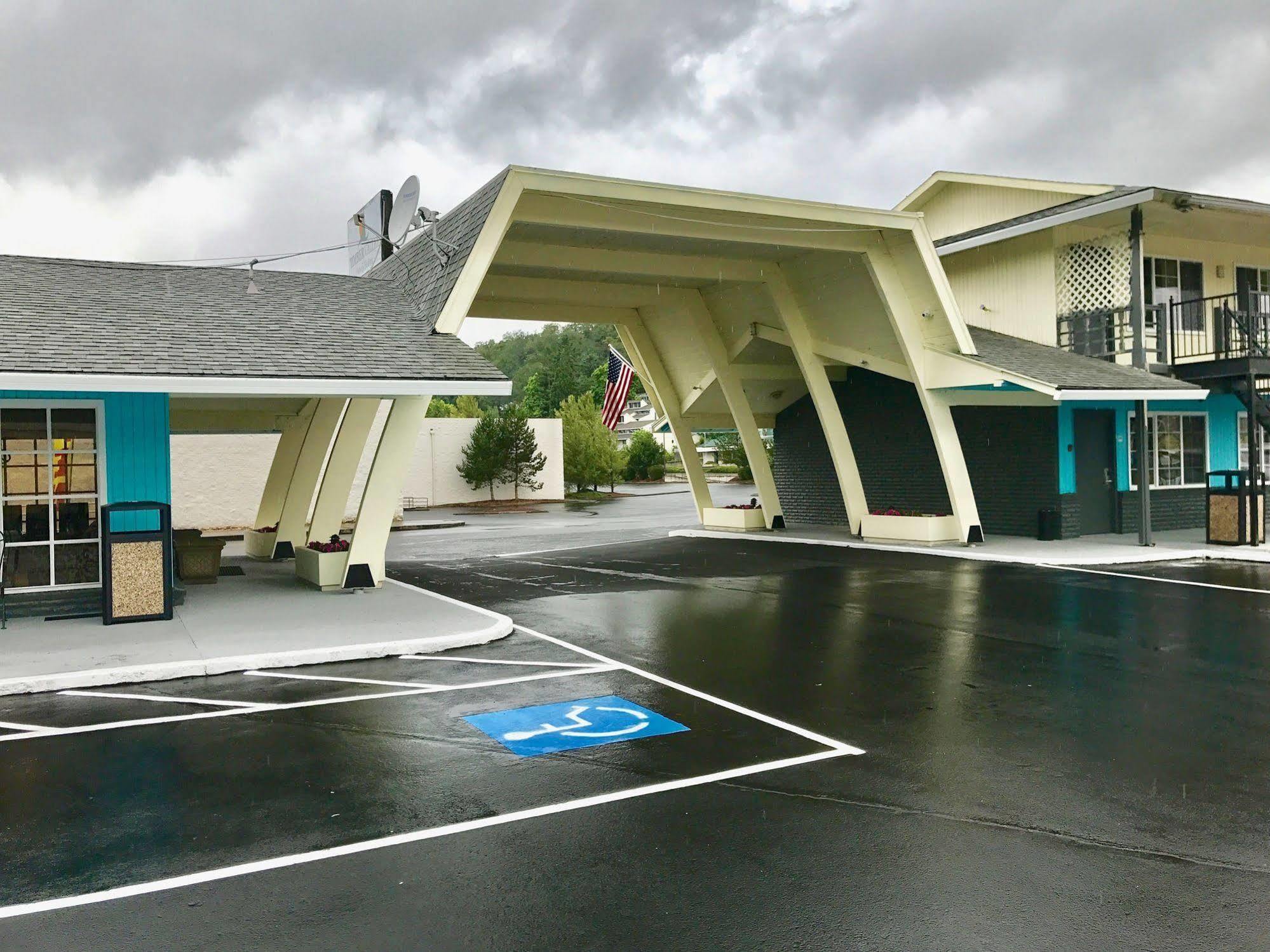 Rosewood Inn & Suites Roseburg Εξωτερικό φωτογραφία